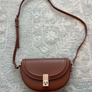 Source Unknown Chic Tan Crossbody Bag